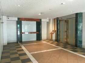 2/2 エントランス