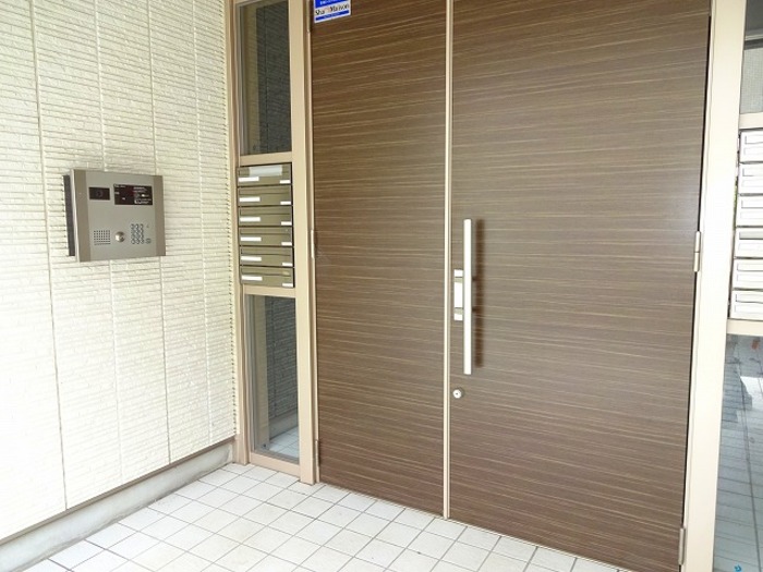 2/3 エントランス