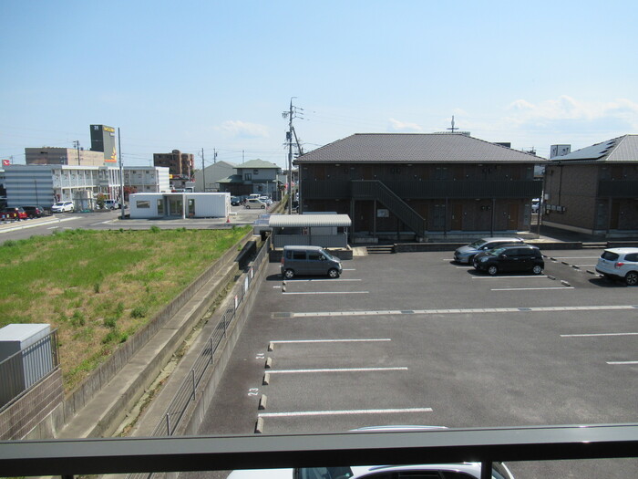18/21 駐車場