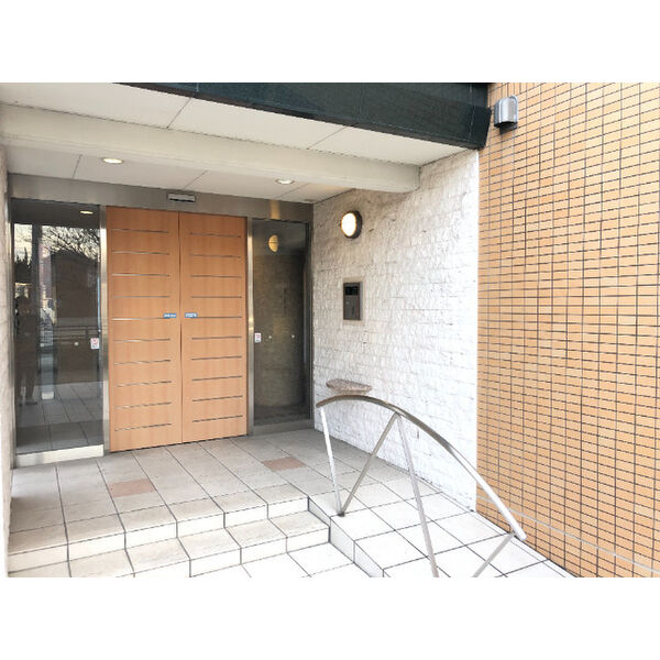 14/15 エントランス