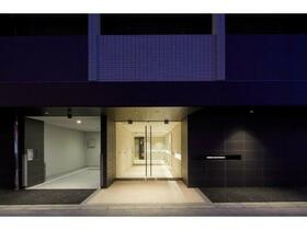 18/18 エントランス