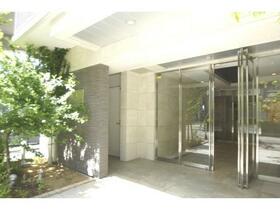 14/19 エントランス