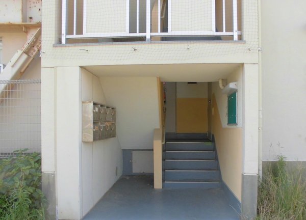 16/17 エントランス