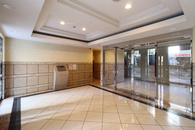 22/25 エントランス