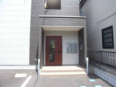19/22 エントランス
