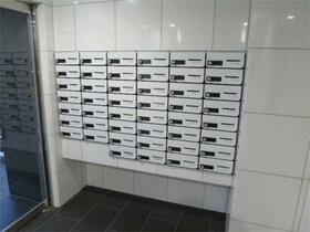 13/17 エントランス