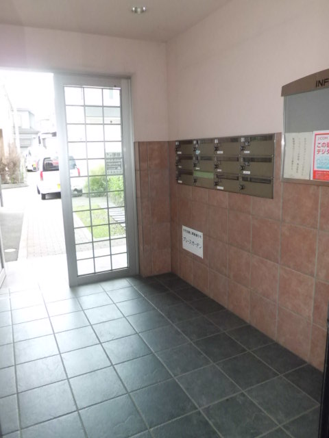 22/30 エントランス