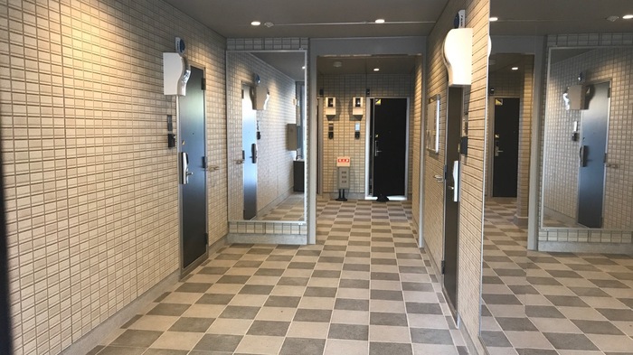 16/18 エントランス