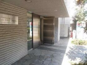 17/17 エントランス