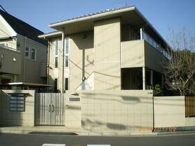 16/16 エントランス