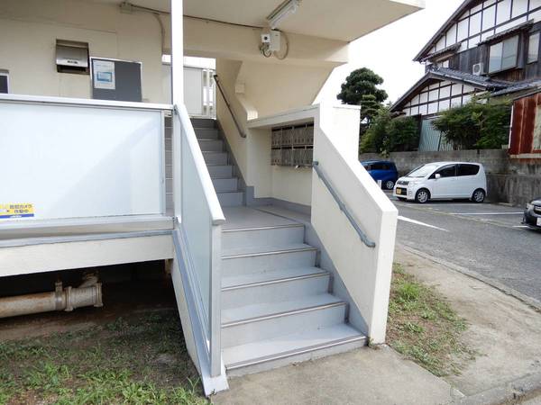 2/3 エントランス