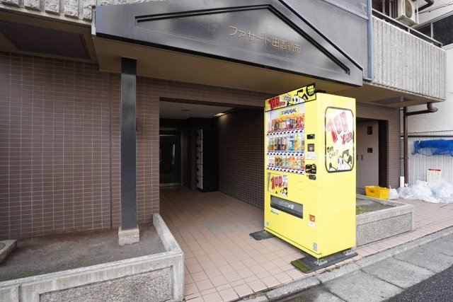 16/25 エントランス