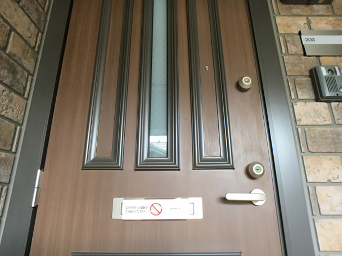 19/27 エントランス