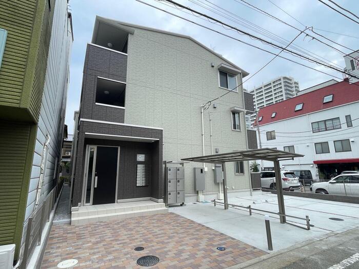 19/23 エントランス