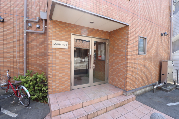 19/20 エントランス