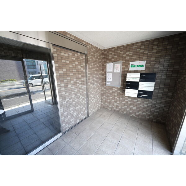 15/23 エントランス