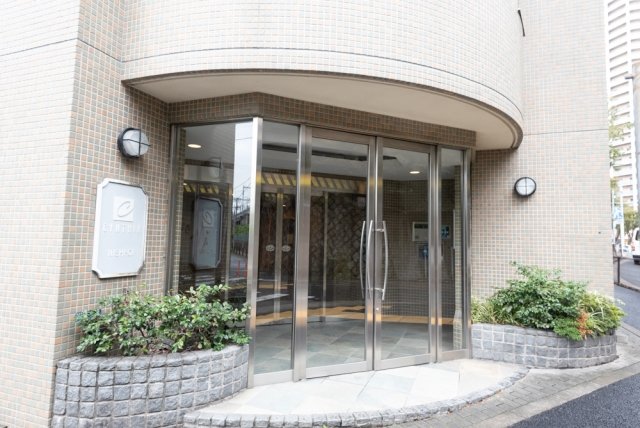 16/20 エントランス