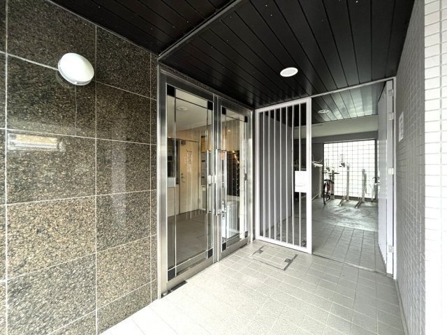 20/22 エントランス