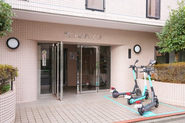 20/30 エントランス