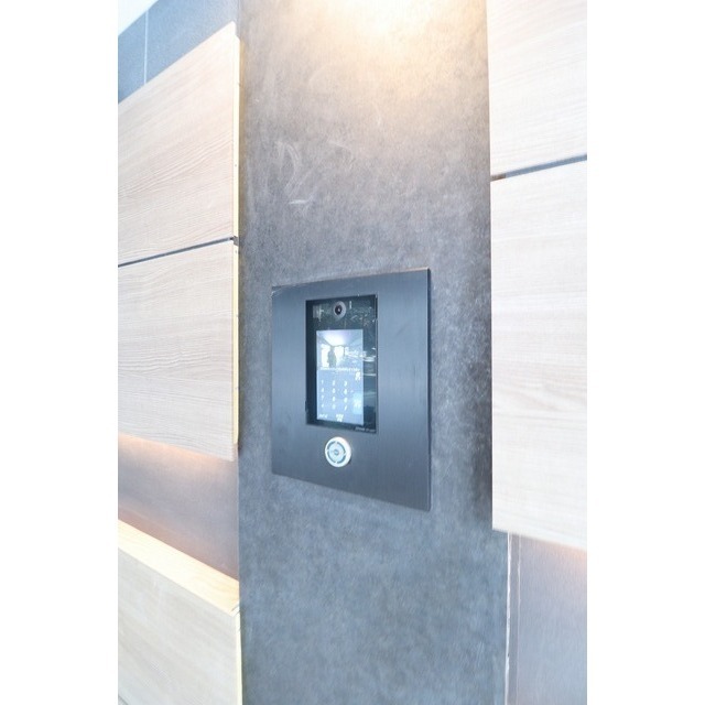 16/26 エントランス