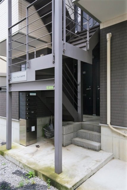 25/28 エントランス