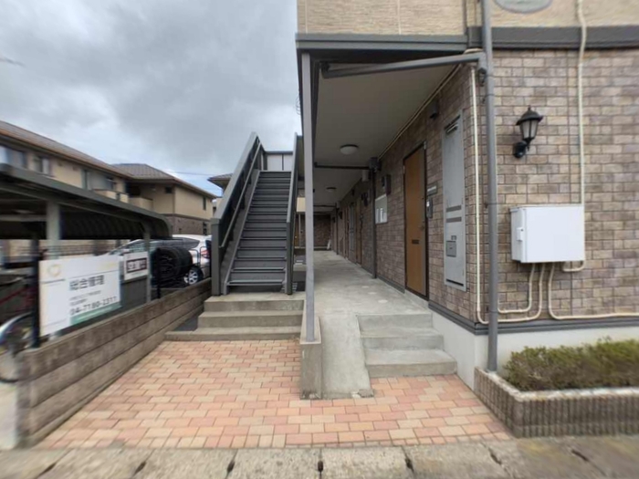 16/22 エントランス