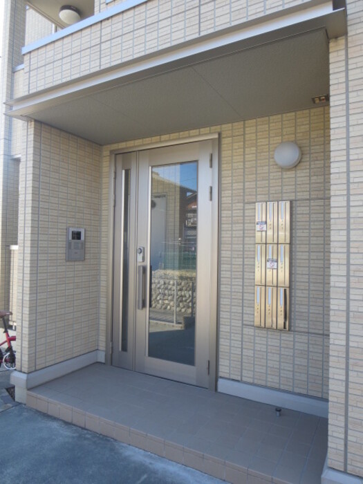 2/4 エントランス