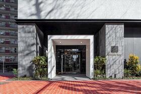 14/14 エントランス