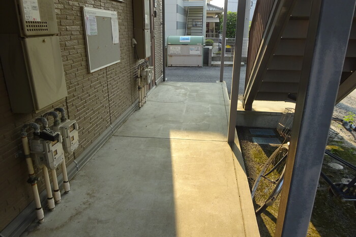 16/18 エントランス