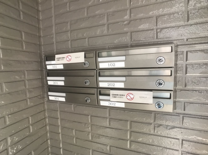 18/27 エントランス