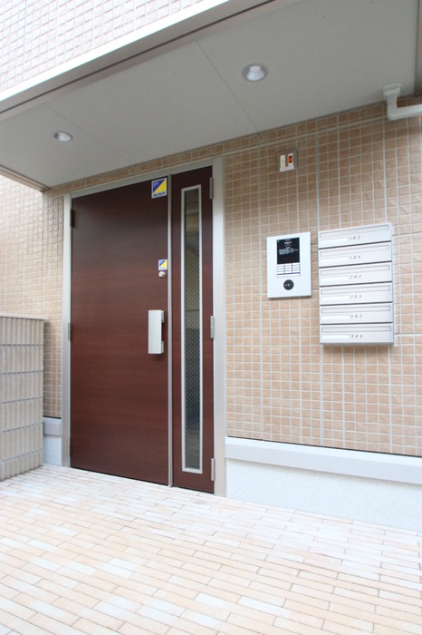 18/22 エントランス