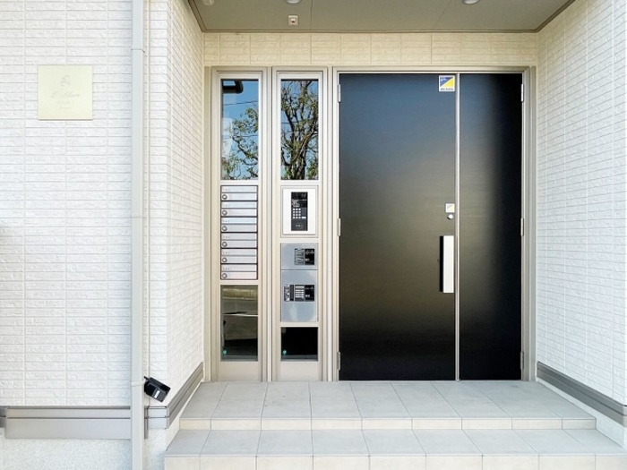 13/13 エントランス