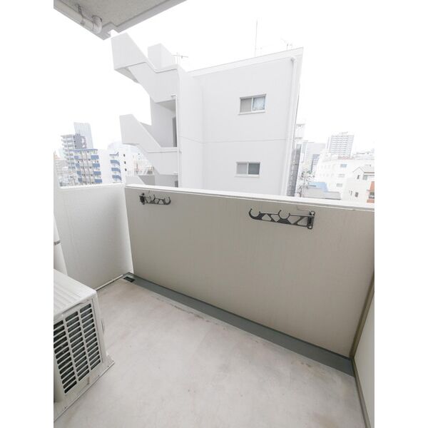 18/28 バルコニー