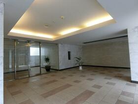 14/14 エントランス