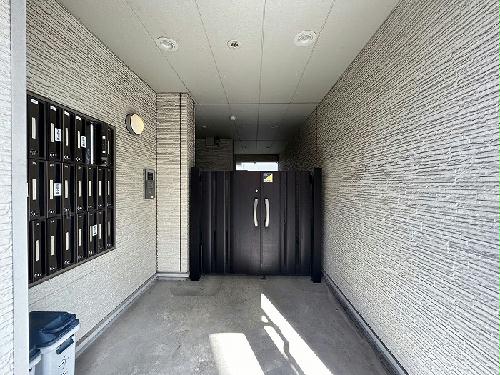 14/15 エントランス