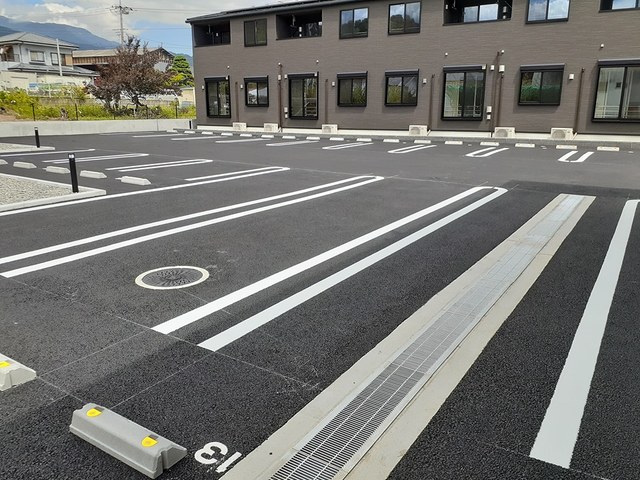 14/20 駐車場