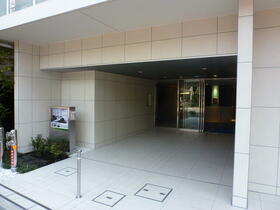 2/2 エントランス