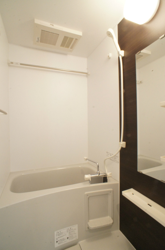 13/30 浴室