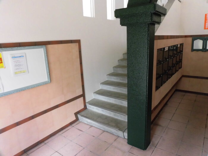 16/20 エントランス