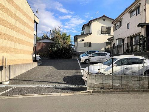 14/19 駐車場
