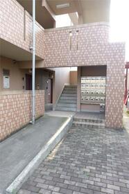 16/25 エントランス