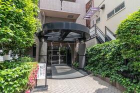 16/16 エントランス