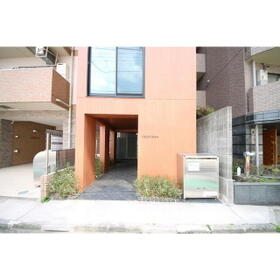 14/14 エントランス