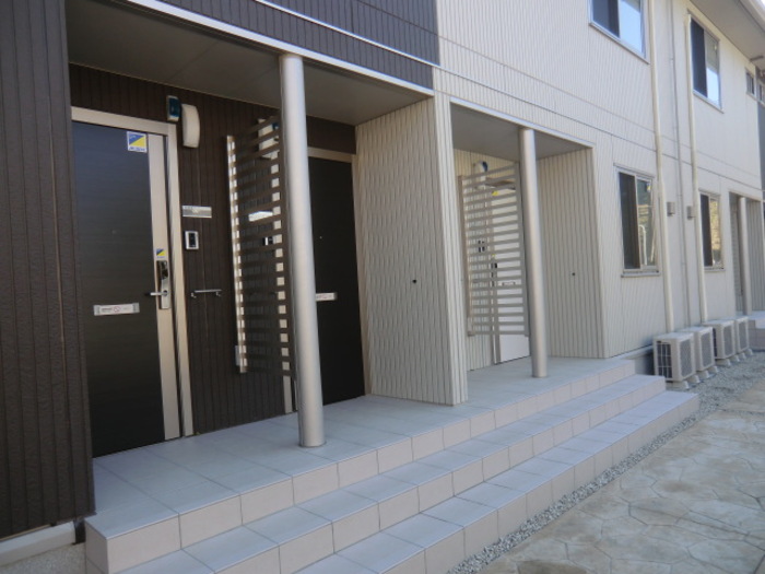 19/20 エントランス