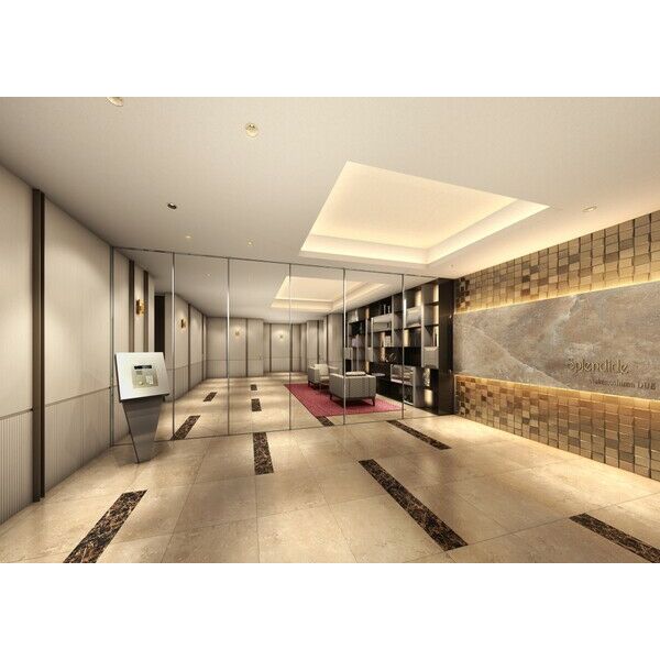 18/28 エントランス