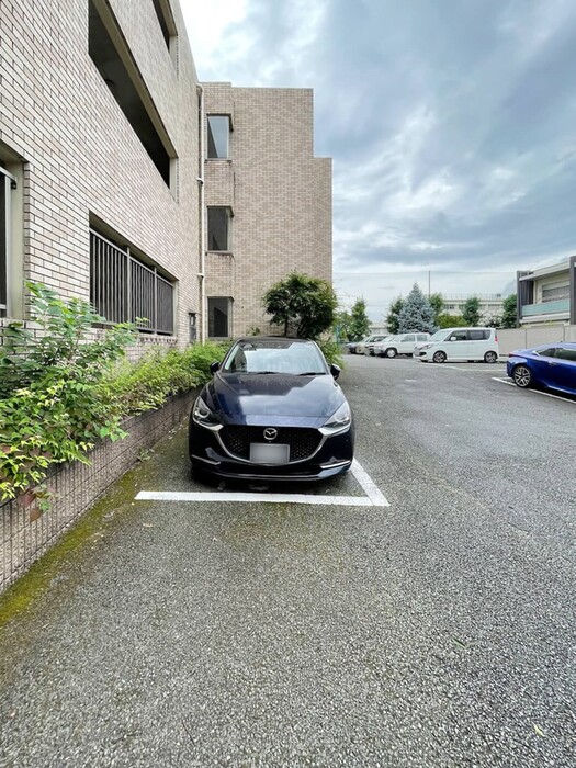 20/20 駐車場