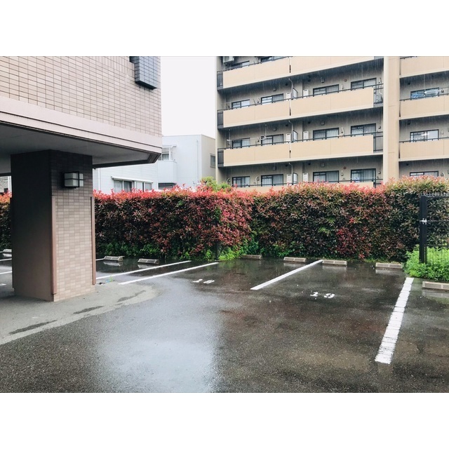 22/22 駐車場