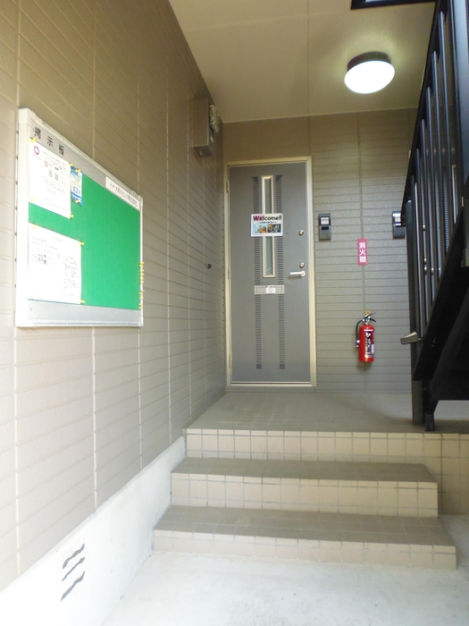 16/21 エントランス