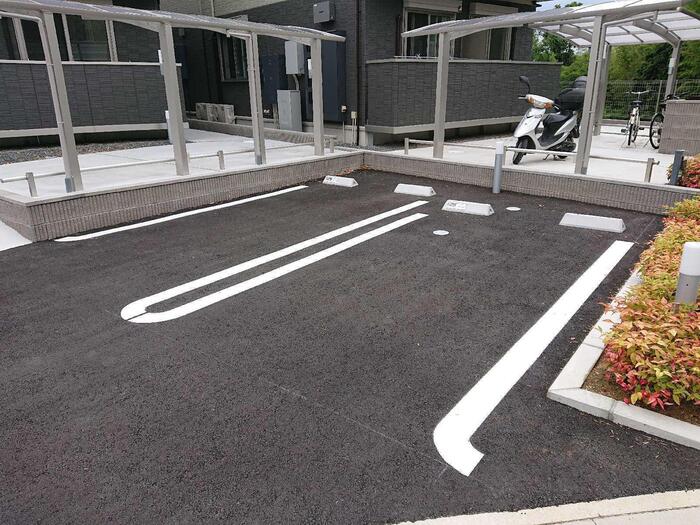 20/20 駐車場