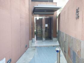 15/16 エントランス